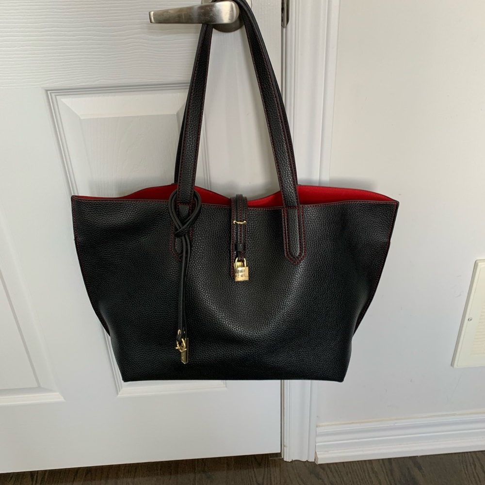 VEGAN LEATHER TOTE 🌱